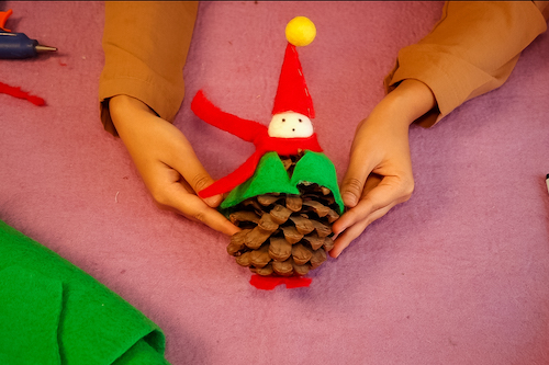 mini pinecone